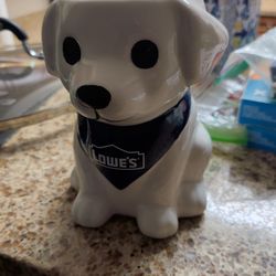 Lowes dog
