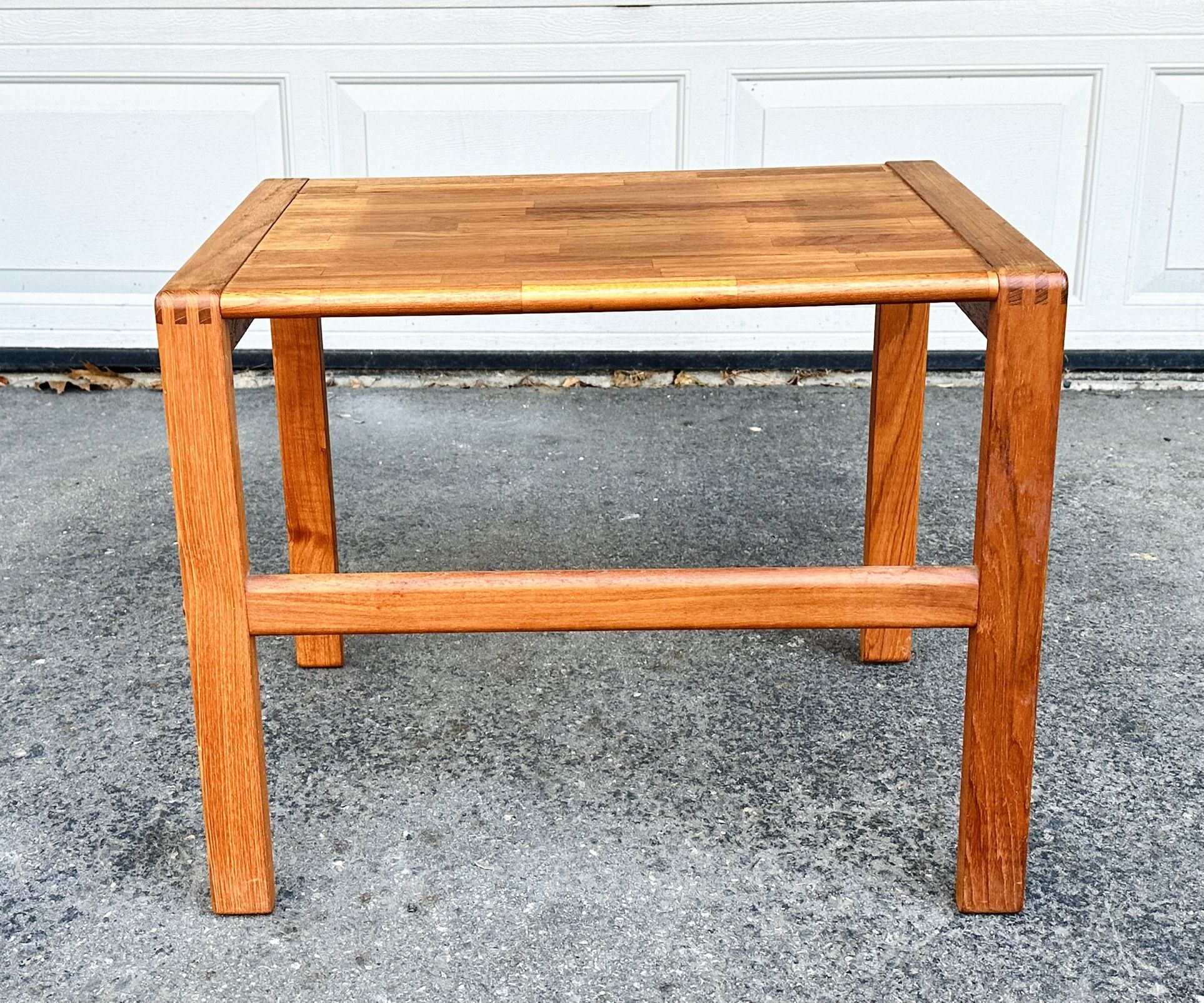 D-scan Danish Captain Line Side Table
