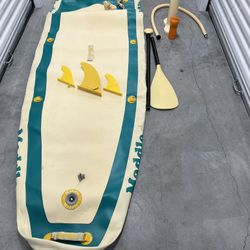 Maddle Paddle Board
