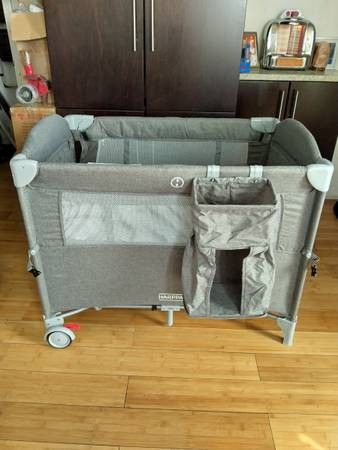 Harppa baby bassinet pack n play bed play yard
