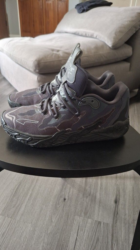 Melo Ball Basketball Sneakers