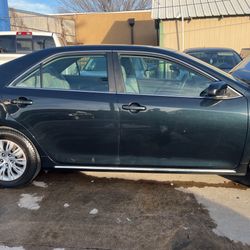 2012 Toyota Camry. Cash Solamente 