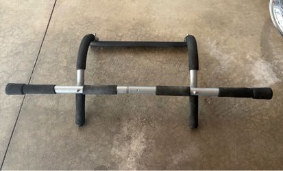 Pull up bar