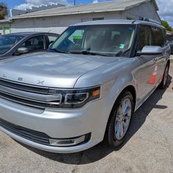 Everyone is approved 1500 down with drivers license ask for Tailyn and drive today 💯