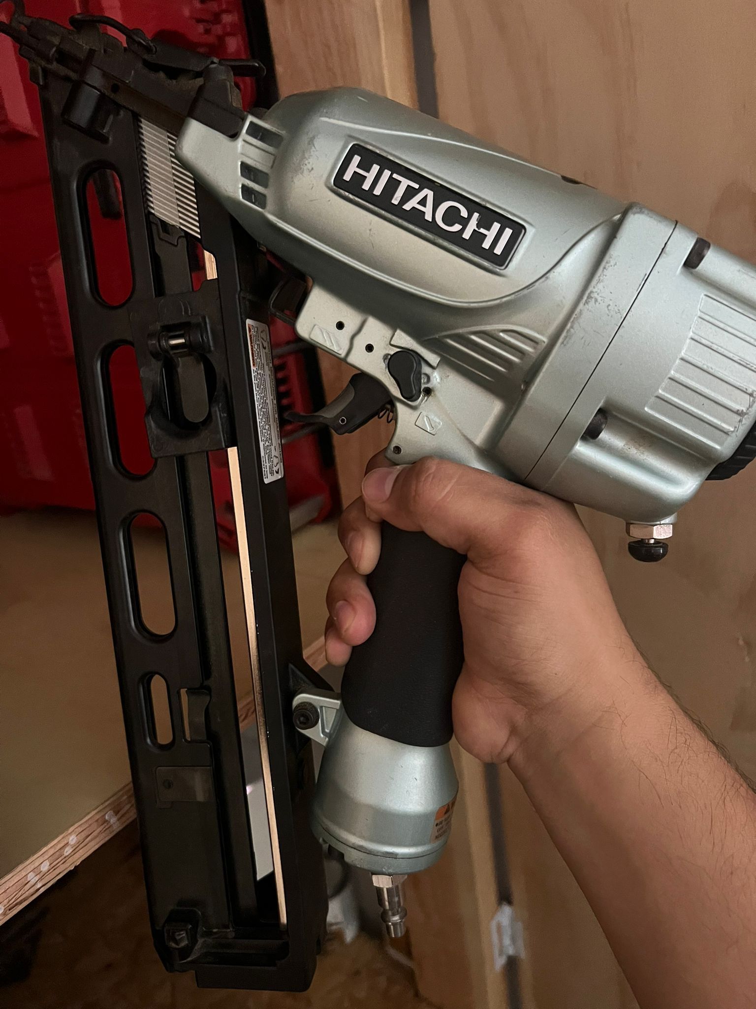 Hitachi Air Finish Gun