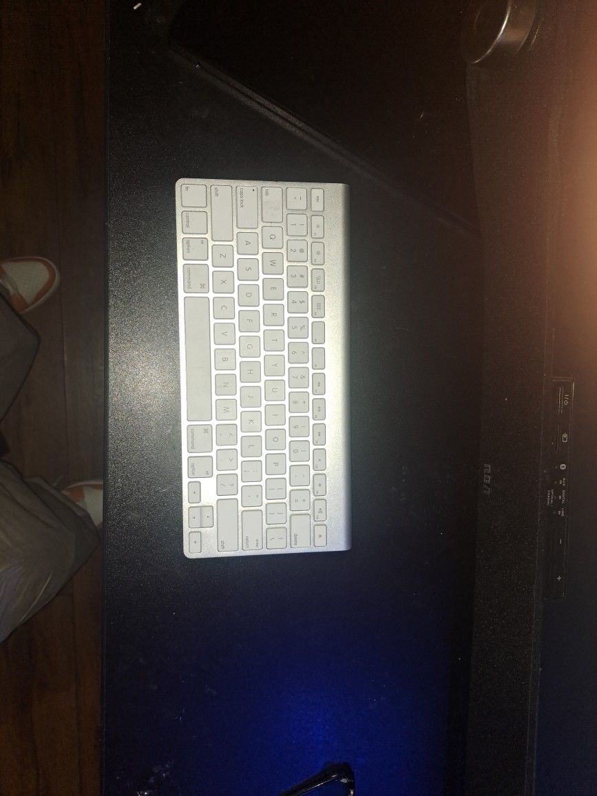 Wireless Apple Keyboard