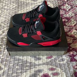 Jordan 4 Red Thunder 9.5 