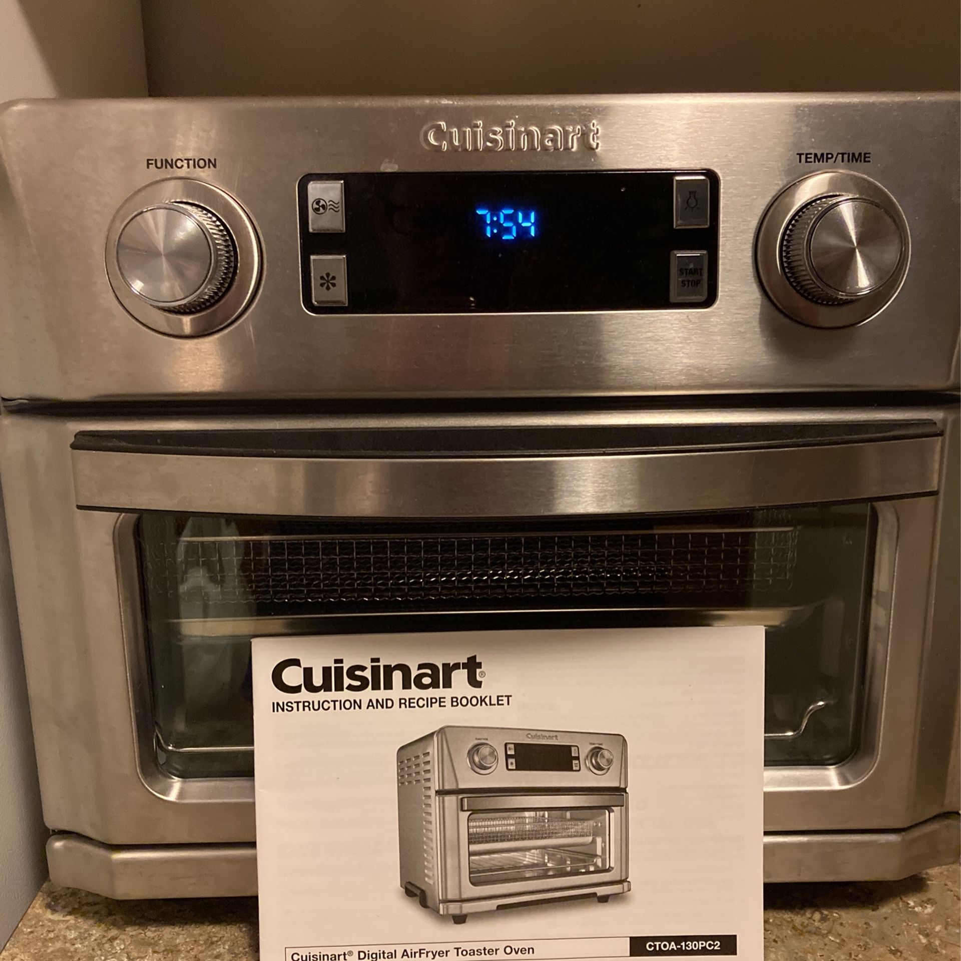 Cuisinart Air Fryer/ Toaster Oven In New Condition 