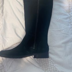 Ugg Black Side Boots, 7.5
