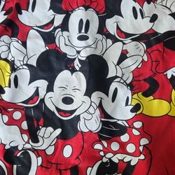 Mickey And Minnie Girls T-shirt Size Medium