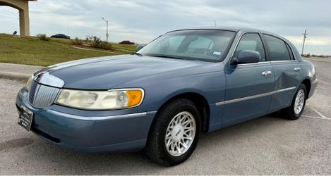 1999 Lincoln Town Car