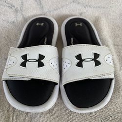 Under Armour 4D Foam Slides Slippers Sandals Slip On Black kids Sz 13k White