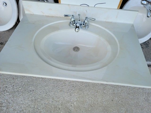 Bathroom Vanity Top Sink With Faucet $65