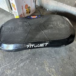 Exercise machine shaker