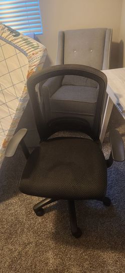 Desk chair