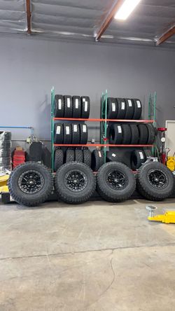 Chevy Colorado / GMC Canyon 2” Leveling Kit + Fuel Wheels + 34” Toyo Tires package