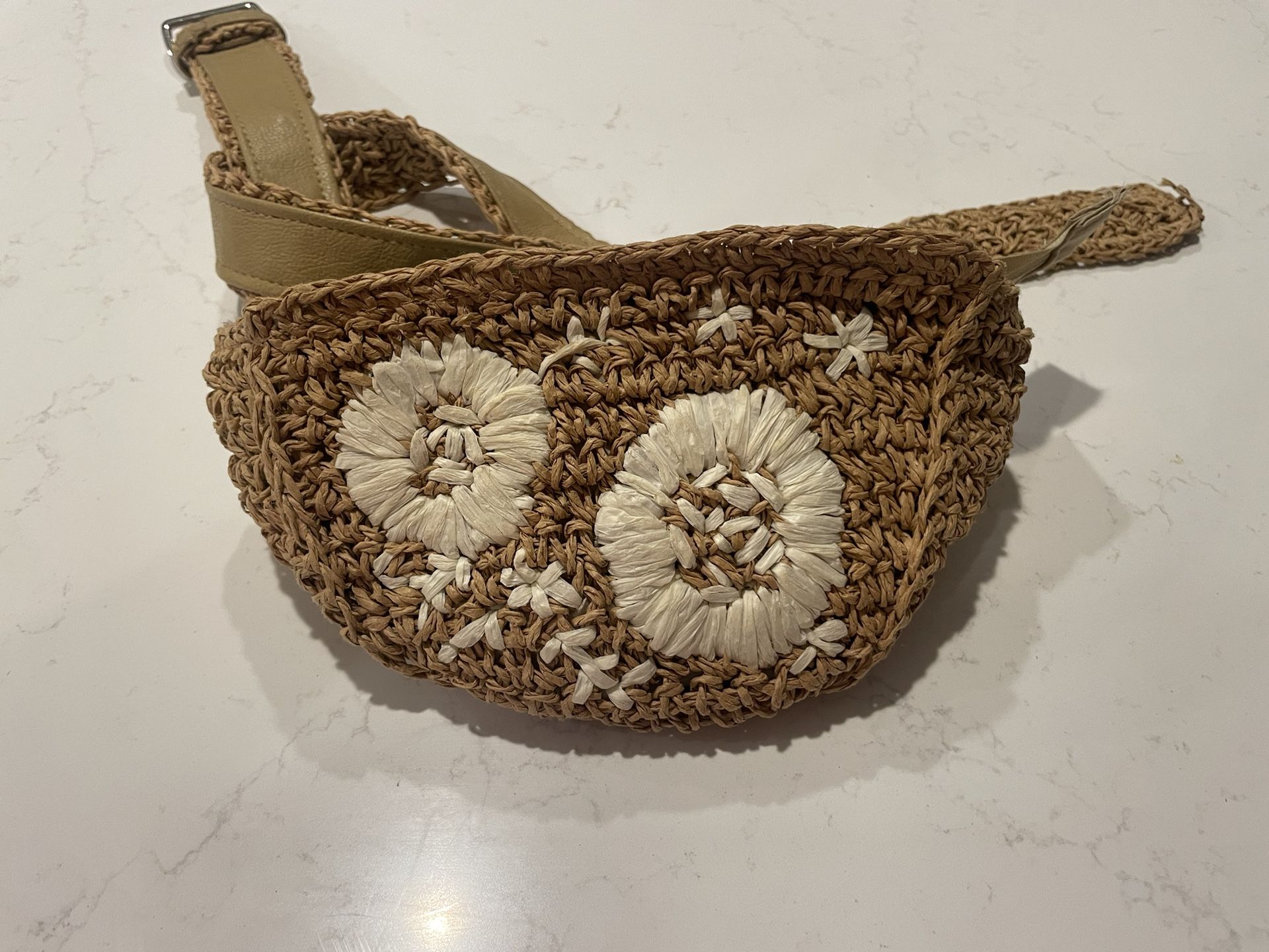 Straw Rattan Embroidered Waist Belt Bag Fanny Pack Hands free Purse 