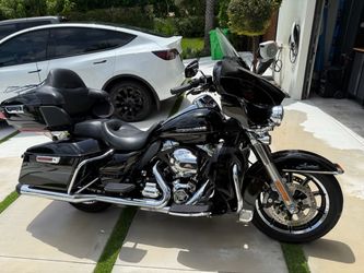2014 Harley-Davidson Ultra Limited – ONLY 5,704 Miles – Like New