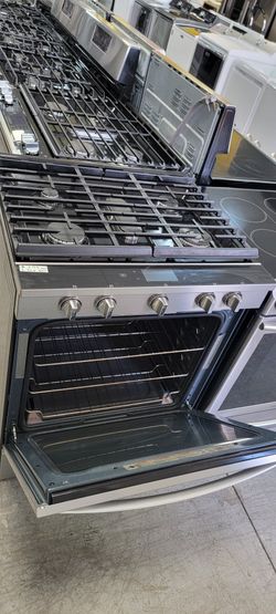 Smart gas sStove Slide-in with warranty Delivery  + Installation Available  Fee Depends On Address 🚚 🛻 🏠 