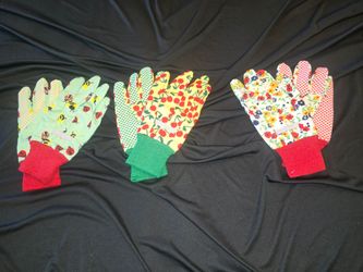 Garden Gloves – 3 Pairs Bees Cherries Floral Grip