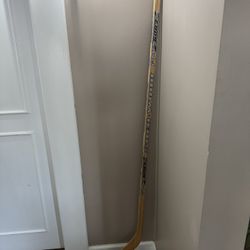Sherwood 6087 Junior Wood Hockey Stick -right handed