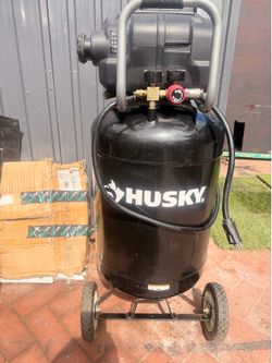 Husky air compresor 20g