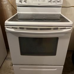  Kenmore Glass Top Stove (electric) 