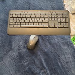 Logitech Wireless Mouse & Keyboard