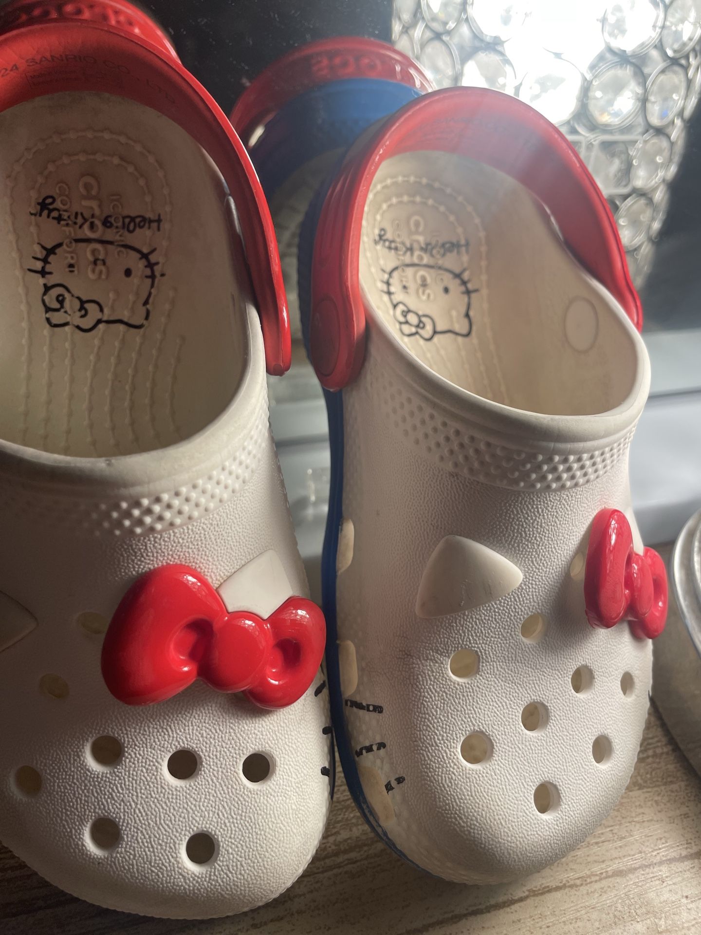Hello kitty crocs size 6