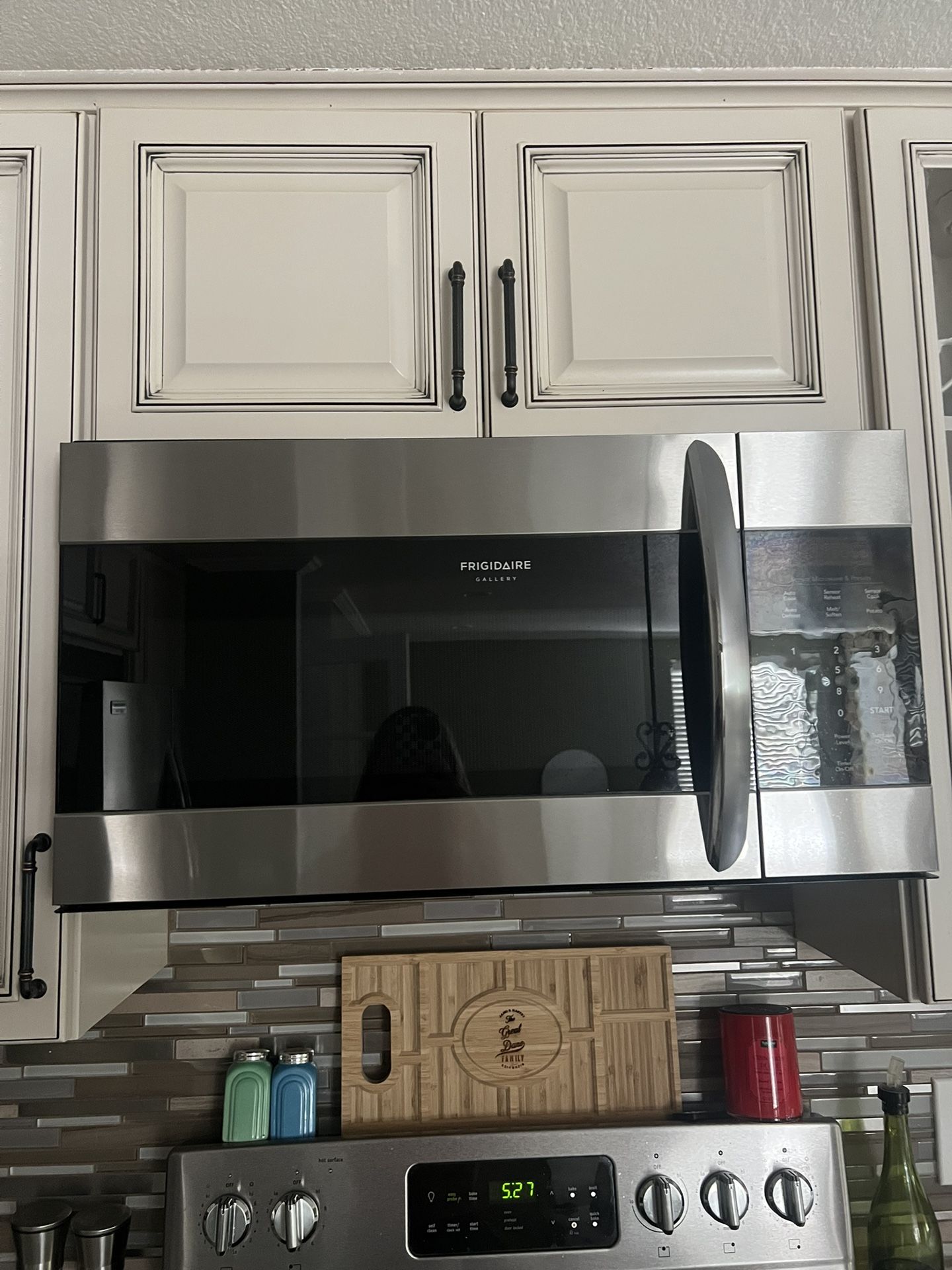 Frigidaire Gallery Microwave 