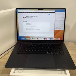 MacBook Air M2 15”