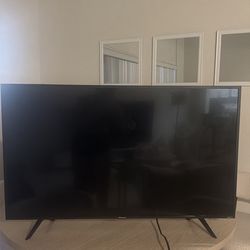 Hisense 43” tv Roku