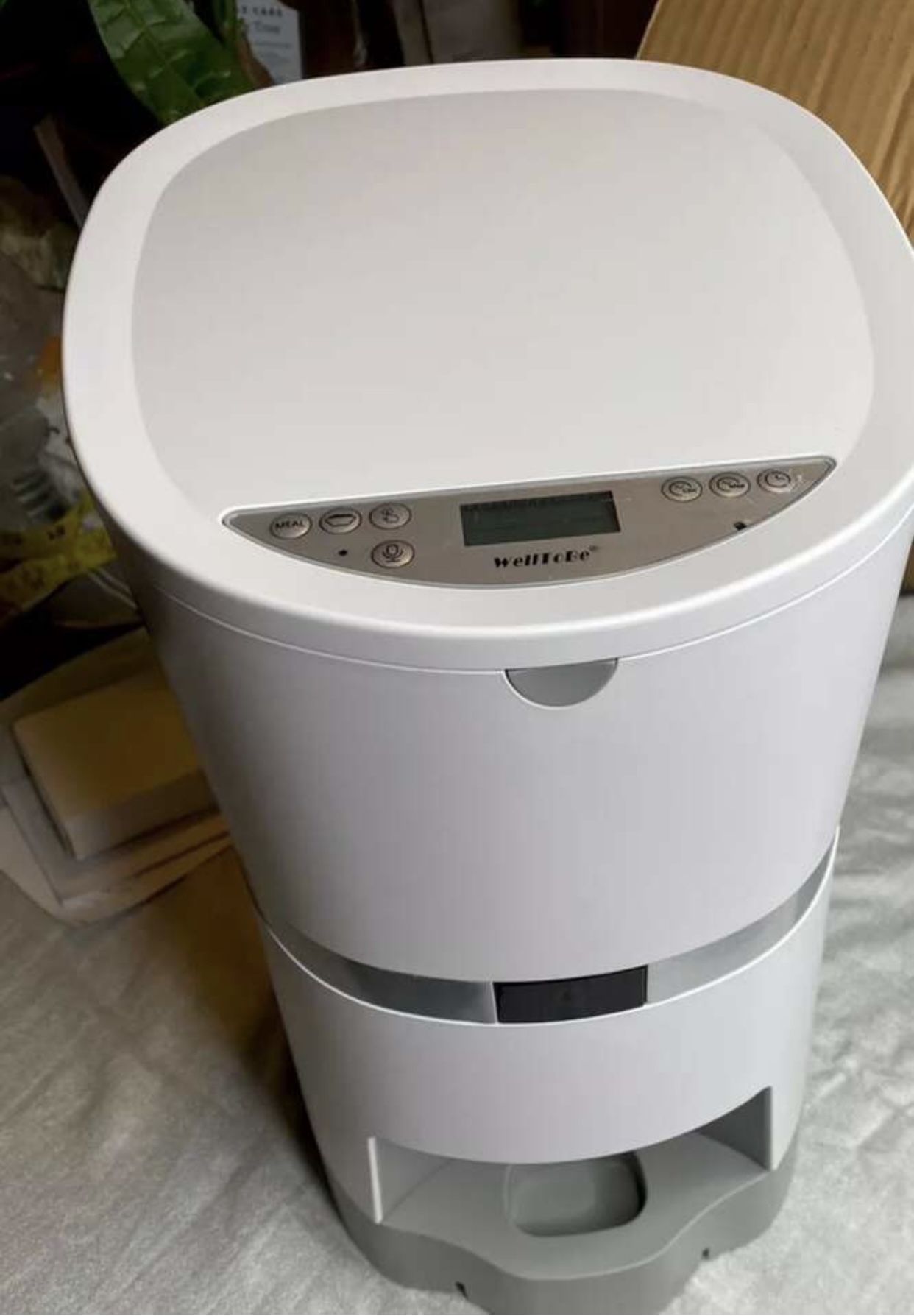 Pet Feeder Automatic