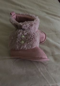 Baby girl boots 6-9 months