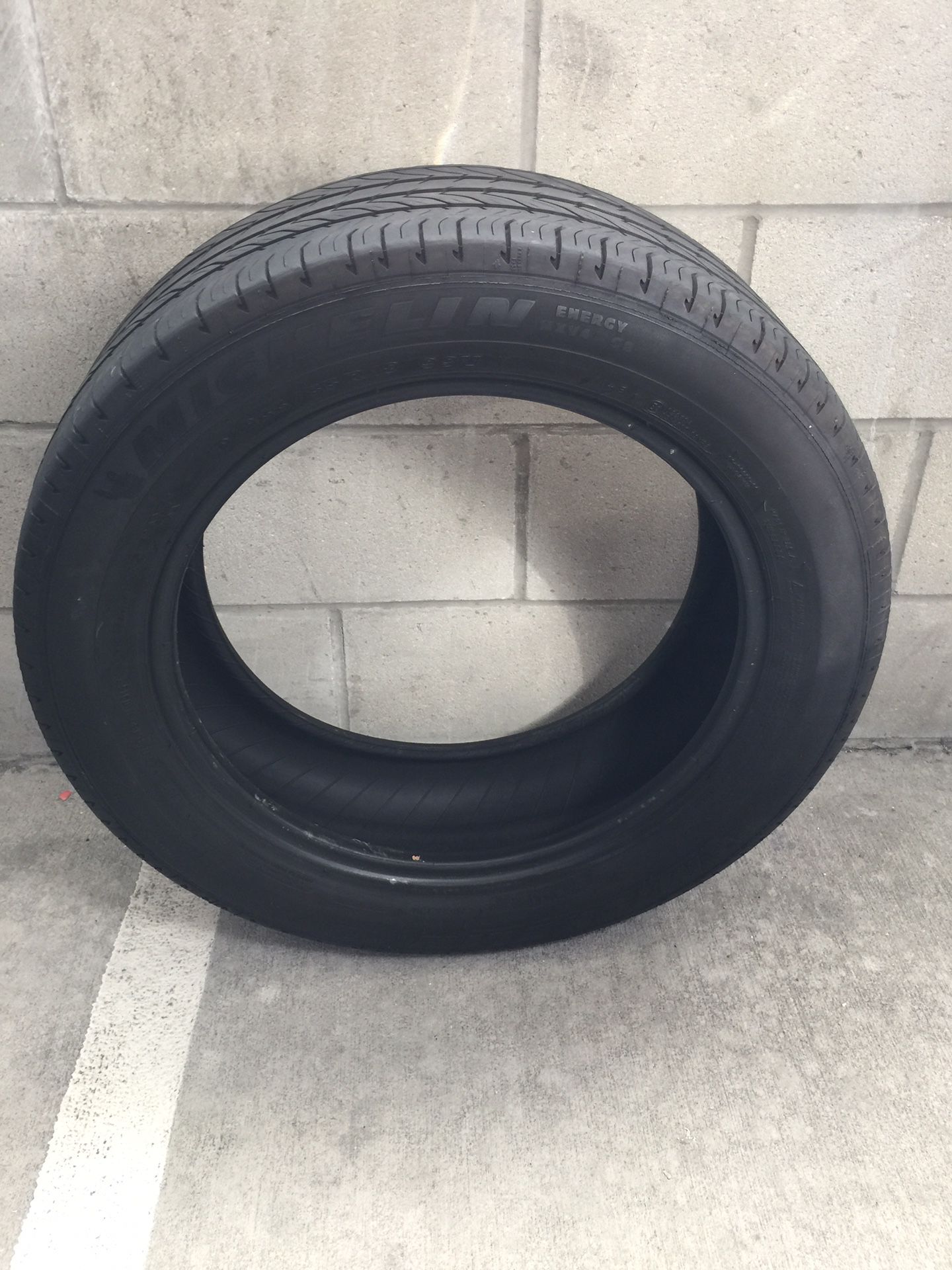 2 Michelin Energy Tires in Good Condition P235/55 R18
