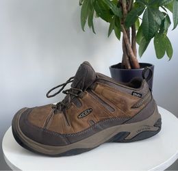 Men Size 10.5 Keen Circadia Brown Leather Low Top Vented Trail Hiking Shoes
