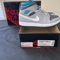 Jordan 1 Mid
