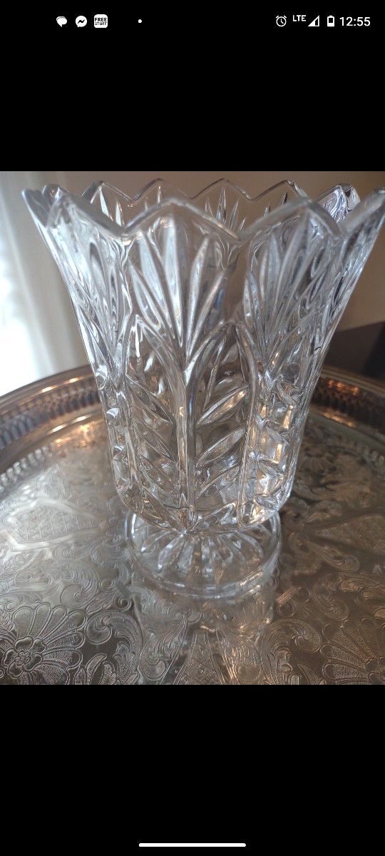 Antique Heavy Crypt "Shannon"Design Pedestal Vase