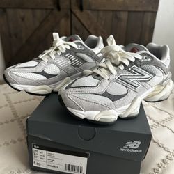 Women’s 7 New Balance 9060 Raincloud/castlerock