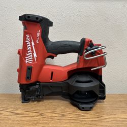 Milwaukee 2909-20 M18 FUEL 18-Volt Lithium-Ion Brushless Cordless Coil Roofing Nailer (Tool Only)