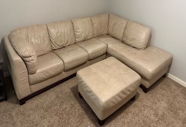 Nice sectional w/ ottoman! Delivery Available!