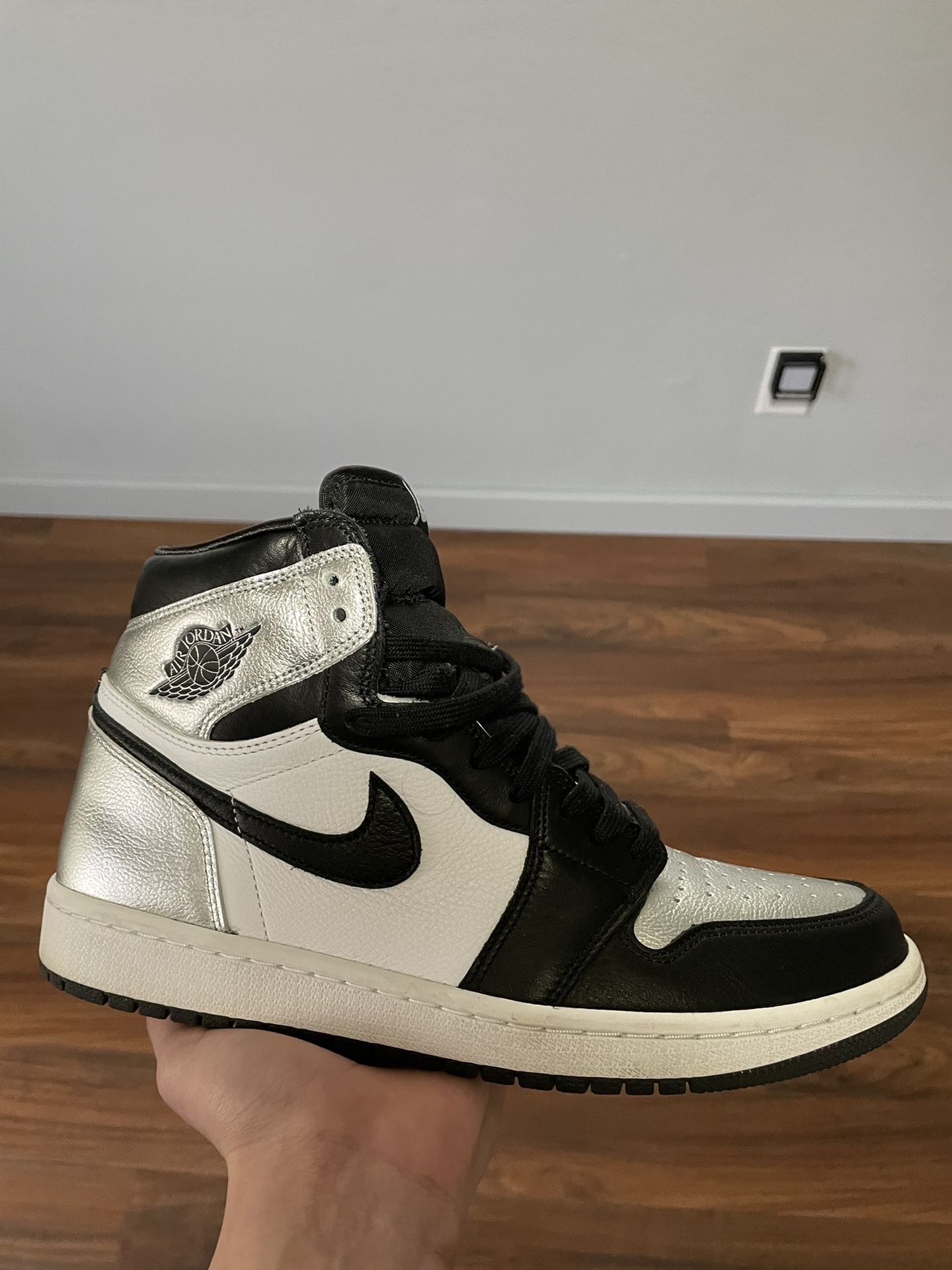 Jordan 1 Silver Toe