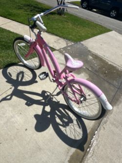 Hello Kitty Bike 20”.
