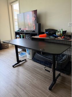 Gaming desk and Computer mount