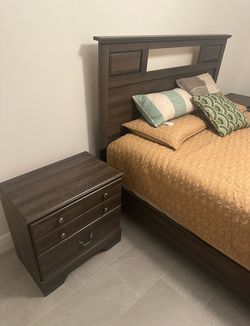 Bed set available in Queen //king//same day delivery