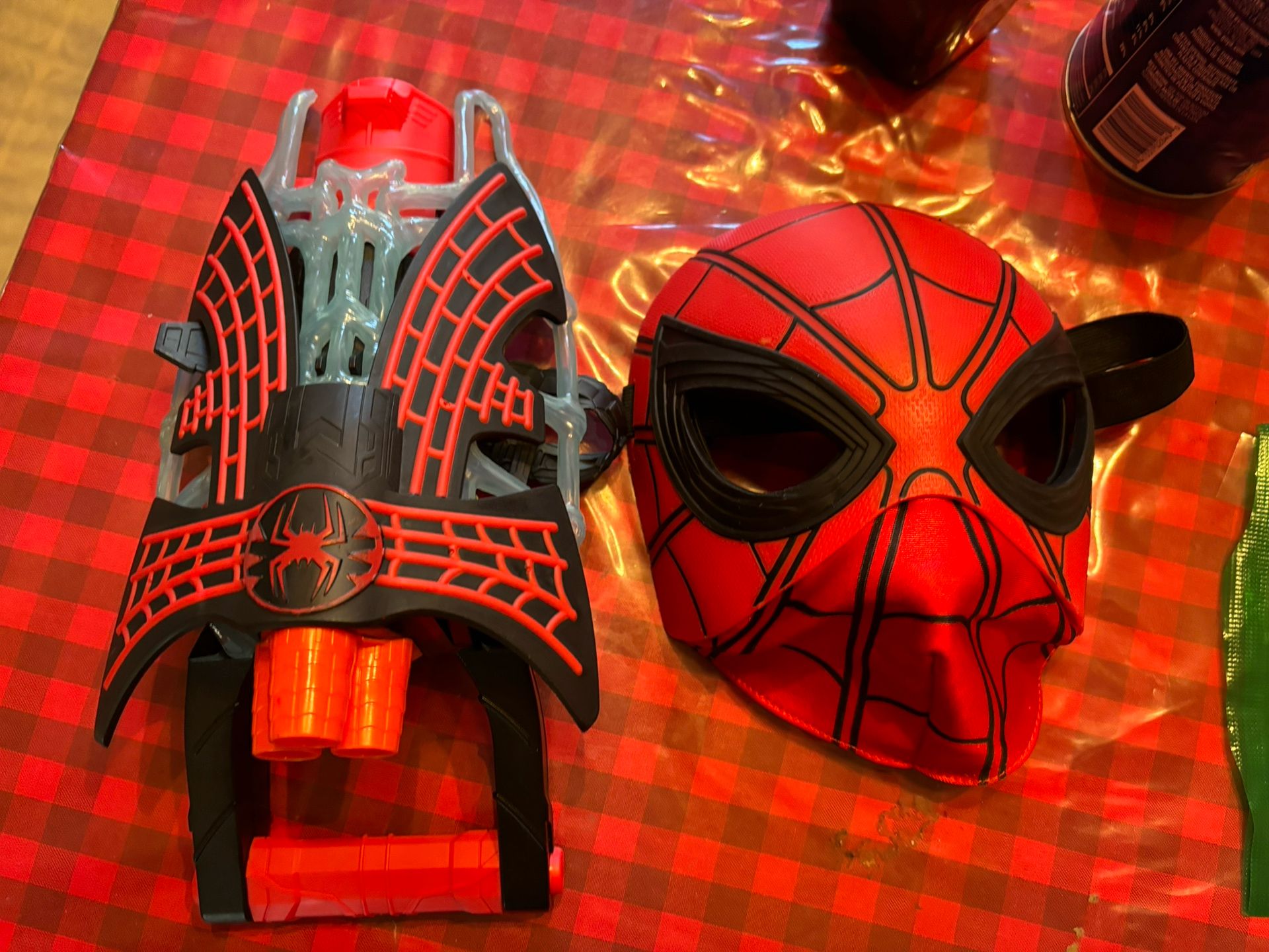 Marvel spiderman Mask And Hand Nerf Shooter! 