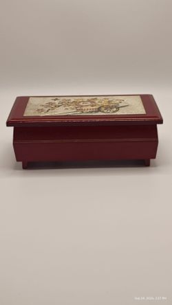Vintage red lacquer chokin art music jewelry box