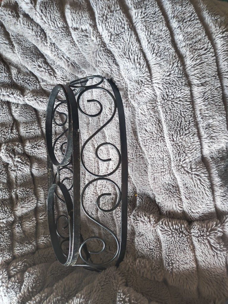 Cast Iron Pet Food Bowl Rest