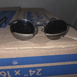 Vintage B&L Ray Ban Bausch & Lomb Round Gunmetal Sunglasses W1701
