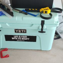 Seafoam Limited Edition Yeti 45 Cooler With Straps